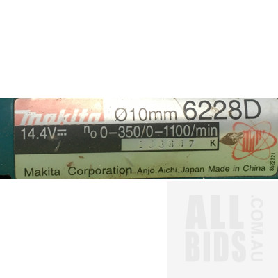 Makita 6228D 14.4v Cordless Driver Drill And Makita Ml140 14.4v Incandescent Cordless Tool Work Light