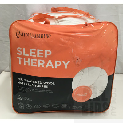 MiniJumbuk Sleep Therapy White Multi-Layered Wool Mattress Topper - ORP$390