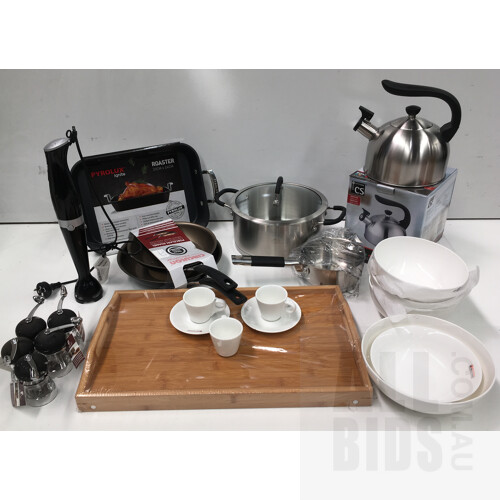  Assorted Kitchenware, Including Maxwell Williams, Stanley Rogers, Pyrolux, Circulon and more