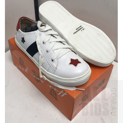 Ladies Dee's Star White Sneakers - Size US5