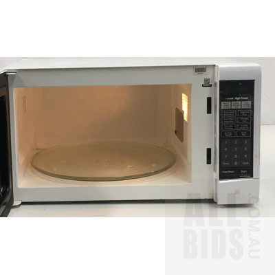 Panasonic NN-ST659W Inverter 1100W Microwave Oven