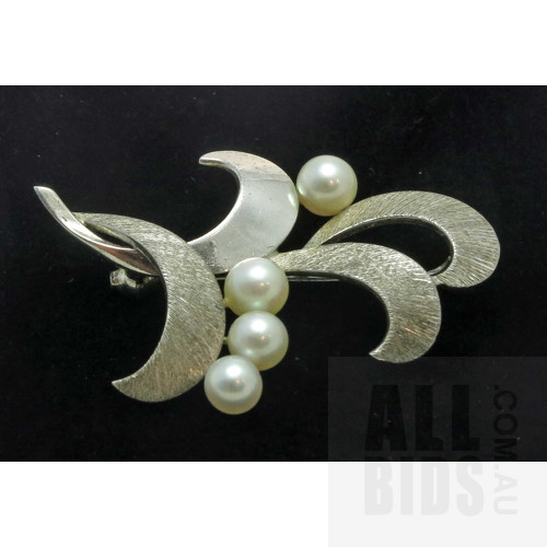 Vintage Mikimoto Silver Akoya Pearl brooch