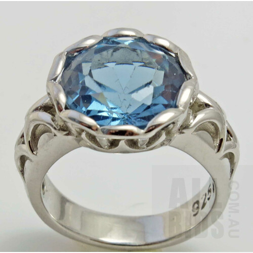 Sterling Silver Ring - set with large Topaz