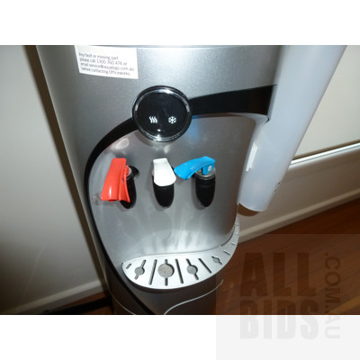 Aqua 2 Go Water Dispenser With Bottle