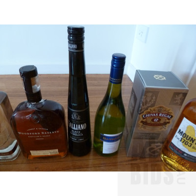 Wines, Spirits and Liqueurs - Lot of Nine Bottles - New
