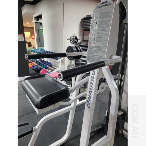 Nautilus Gravitron Weight Assisted Chin-Dip