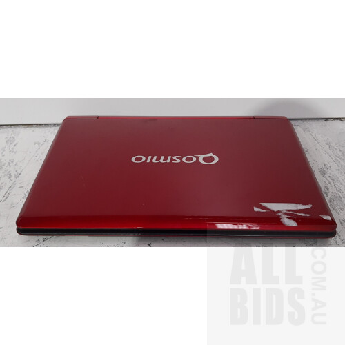 Toshiba Qosmio (F60) Intel Core i7 (620M) 2.66GHz-3.33GHz 2-Core CPU HD 15-Inch Laptop