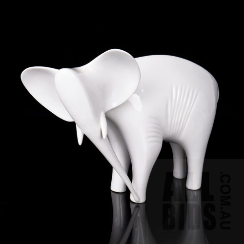 Vintage Royal Dux Porcelain Elephant by Jaroslav Ježek, Circa 1960s