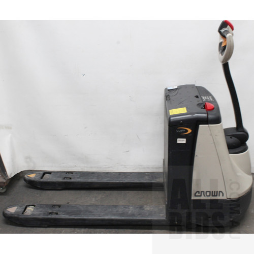 Crown 24 Volt Electric Pallet Truck and Charger