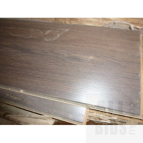 Formica Mocha Oak Laminate Flooring - 37 Square Meters