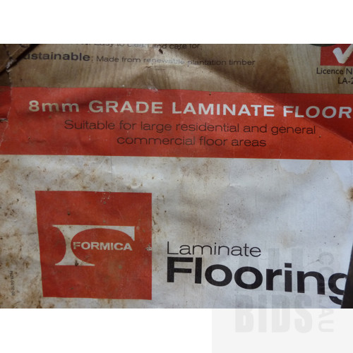 Formica Mocha Oak Laminate Flooring - 37 Square Meters