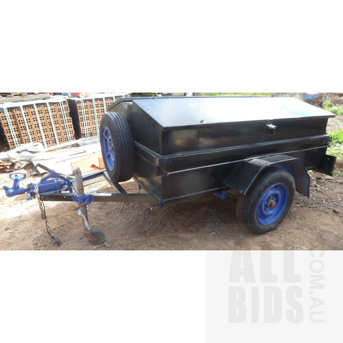 6' x 4' Single Axle Box Trailer With Canopy  V.I.N/Chassis Number: C20160J6T  Unregistered