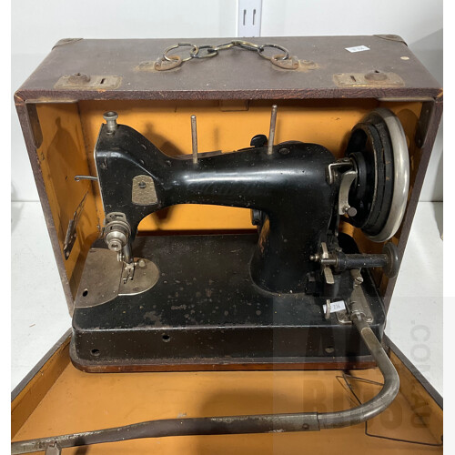 Vintage Mundlos Sewing Machine on Original Carry Case