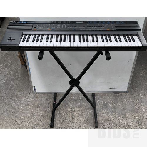Roland E-20 61-Key Synthesizer w/ Stand