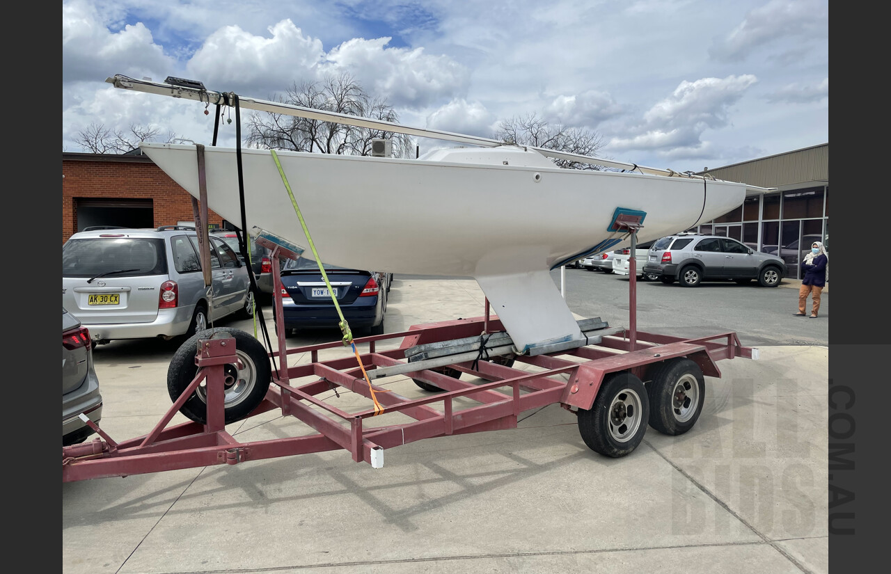 International Yngling - Racing keelboat with trailer