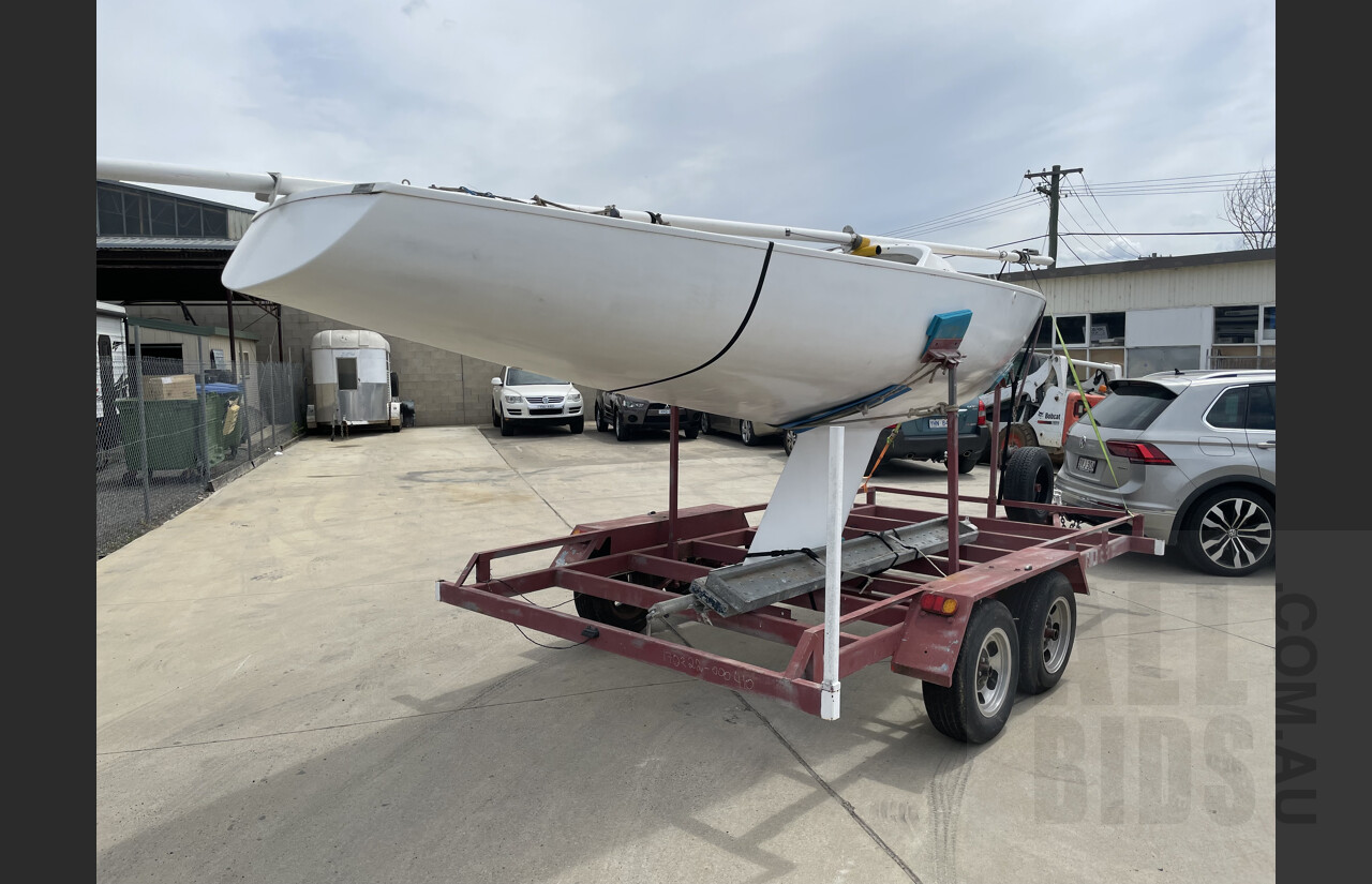 International Yngling - Racing keelboat with trailer