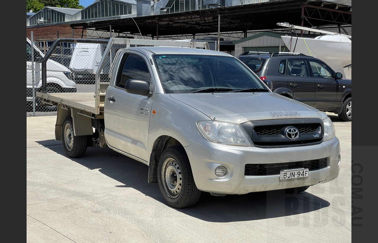 6/2009 Toyota Hilux SR GGN15R 09 UPGRADE C/chas Silver 4.0L