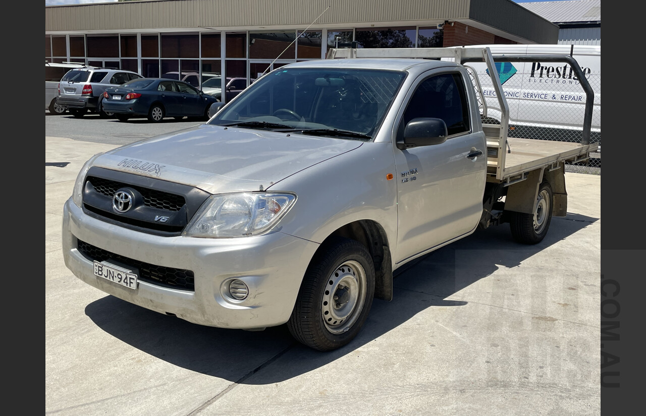 6/2009 Toyota Hilux SR GGN15R 09 UPGRADE C/chas Silver 4.0L