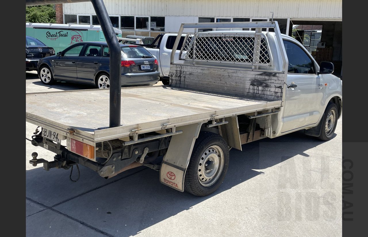 6/2009 Toyota Hilux SR GGN15R 09 UPGRADE C/chas Silver 4.0L