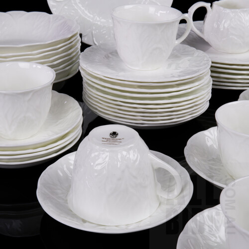 Extensive Wedgwood Country Ware Dinner Service, 58 Pieces