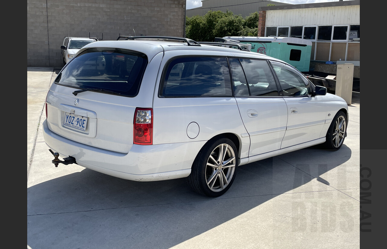 9/2005 Holden Commodore VZ Wagon White 3.6L