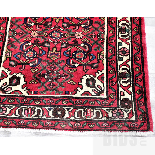 Persian Husinabad Knotted Woven Wool Runner