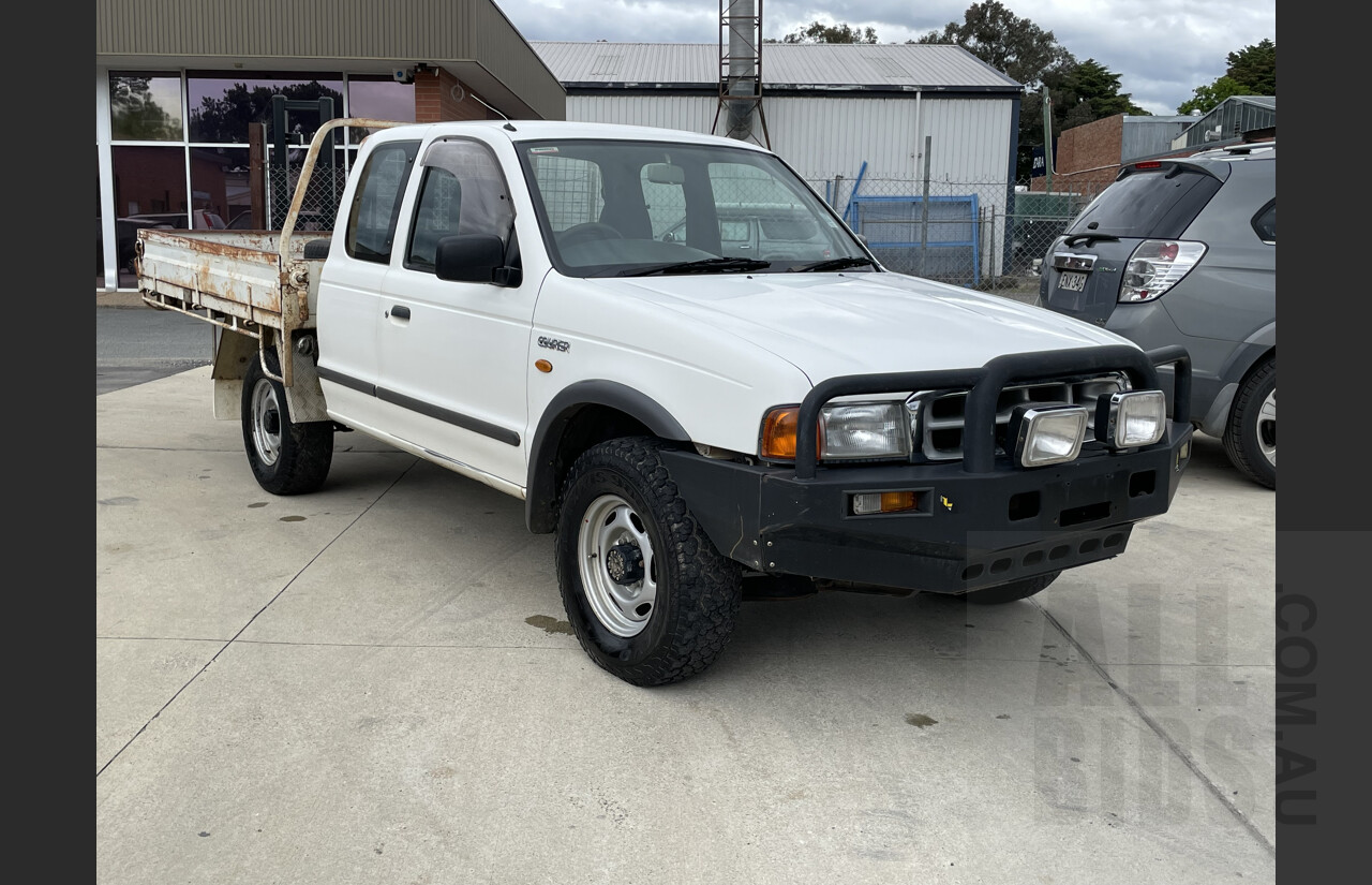 5/2000 Ford Courier XL (4x4) PE Super C/chas White 2.5L