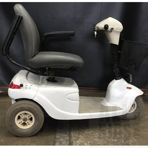 Fisher&Paykel Columbus 3 Wheel Mobility Scooter