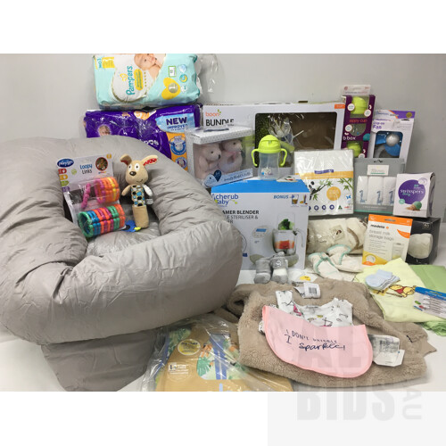 Assorted Baby Accessory's Include Boon bundle, Cherub Baby, Baby love, Pampers, Tommee Tippee, Swisspers, Bamboo Jersey, Living Textiles, Little Haven And More - Lot Of 25