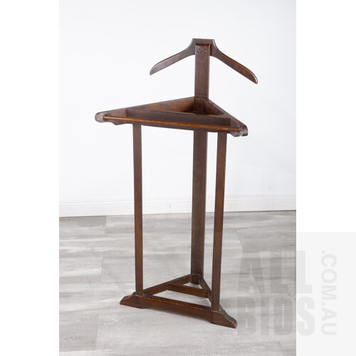 Vintage Beard Watson Masterpiece Furniture Sydney Valet Stand, Early 20th Century