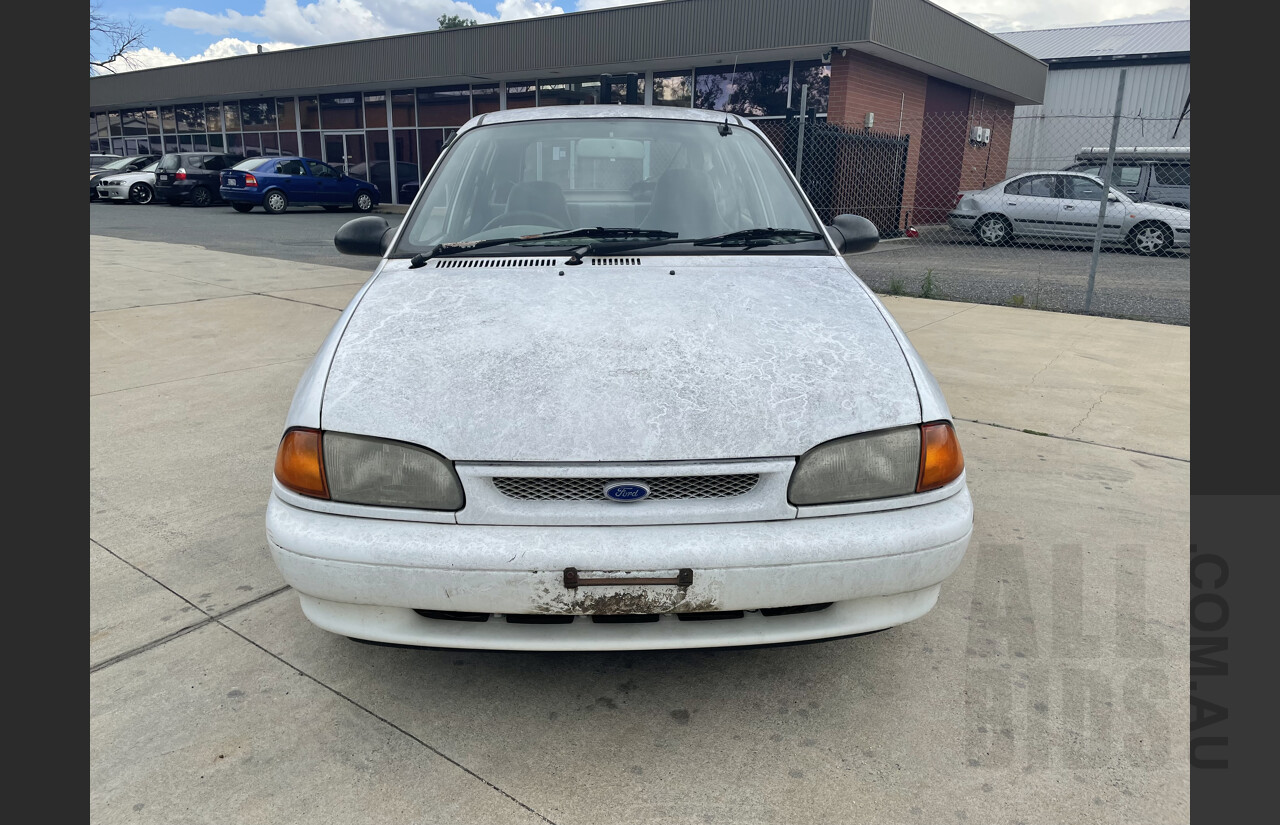 1/1996 Ford Festiva GLi WB 5d Hatchback White 1.3L