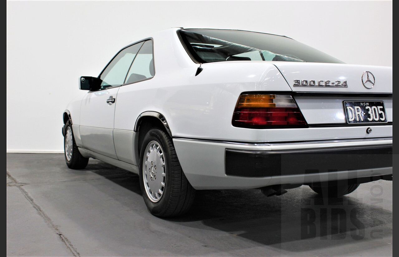3/1990 Mercedes-Benz 300CE-24 W124 2d Coupe White 3.0L
