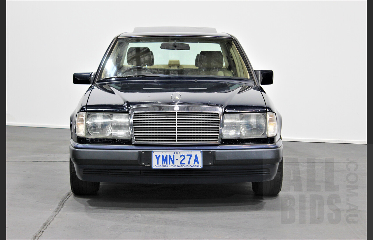 1/1993 Mercedes-Benz E320 Sportline W124 4d Sedan Blue 3.2L