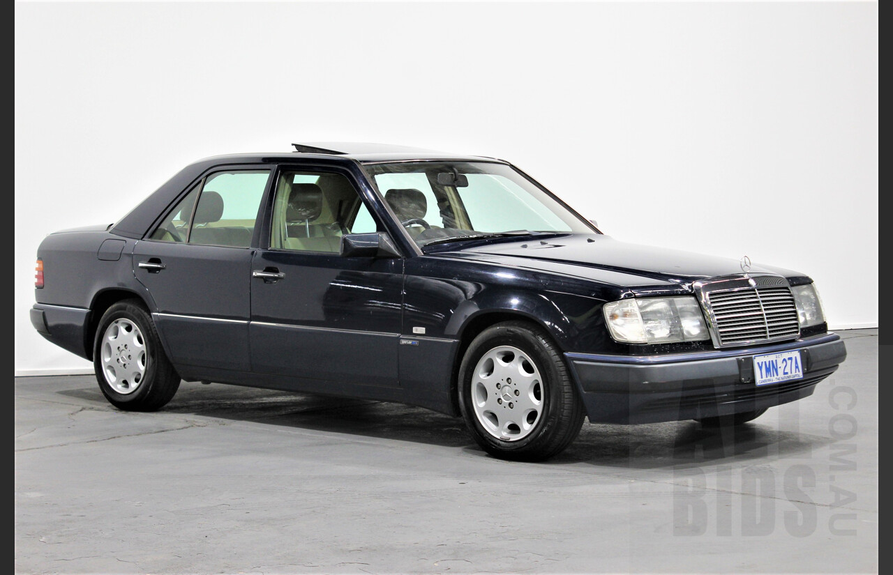 1/1993 Mercedes-Benz E320 Sportline W124 4d Sedan Blue 3.2L