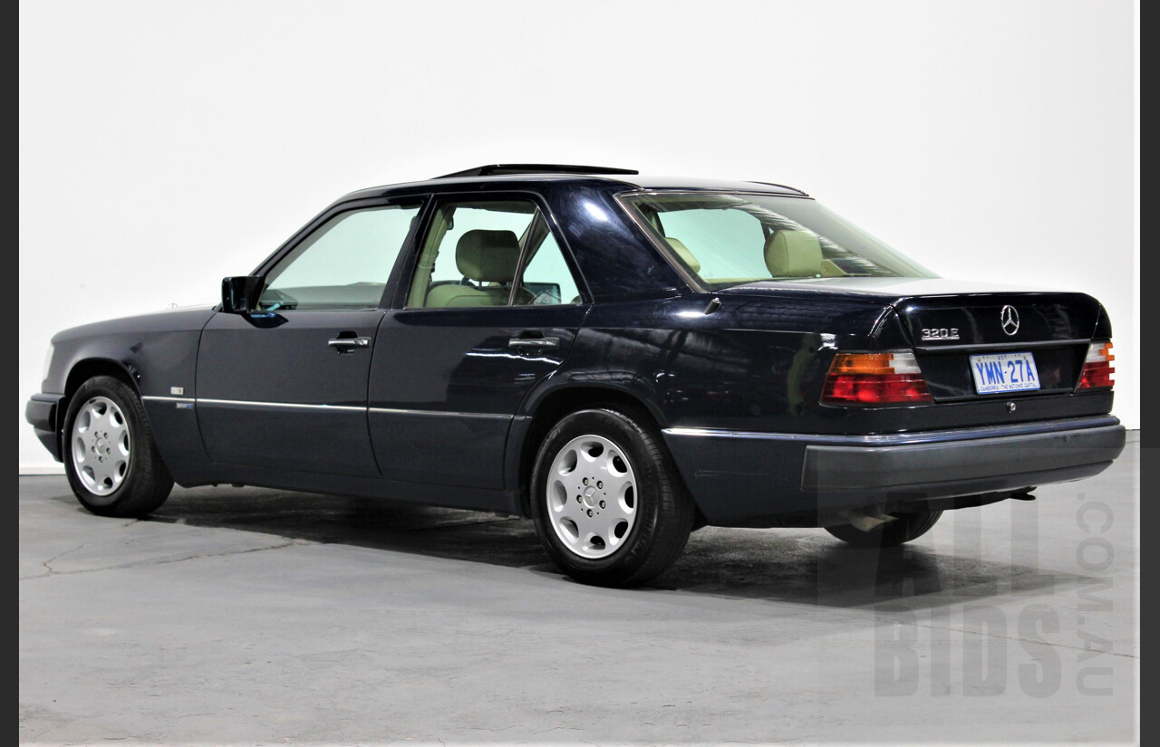 1/1993 Mercedes-Benz E320 Sportline W124 4d Sedan Blue 3.2L