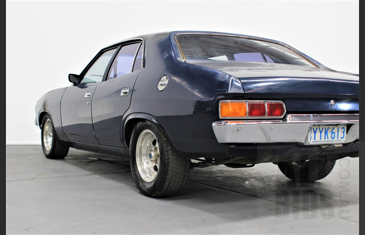 4/1976 Ford Falcon XB 4d Sedan Blue 5.8L 351 V8