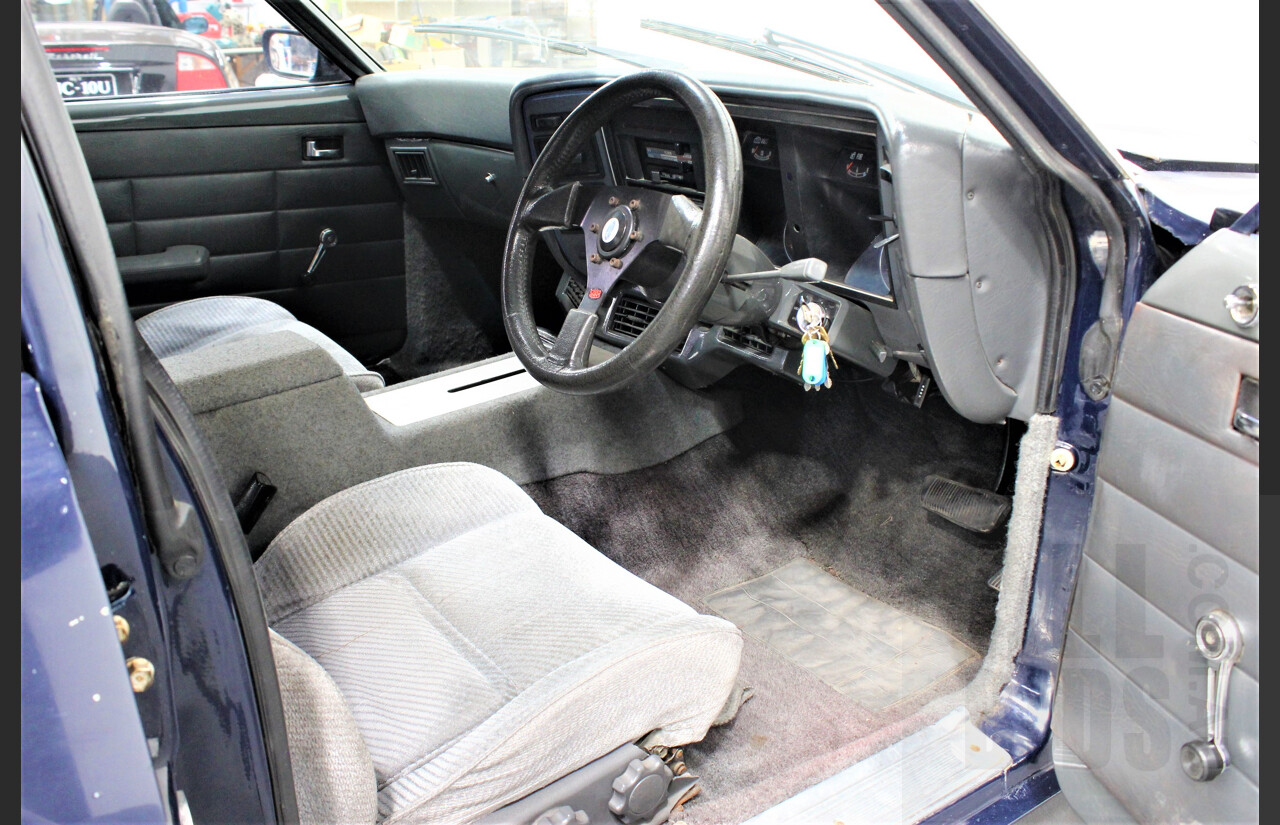 4/1976 Ford Falcon XB 4d Sedan Blue 5.8L 351 V8