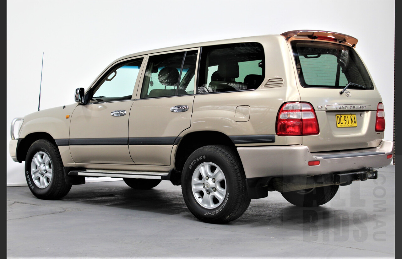 5/2004 Toyota Landcruiser GXL (4x4) UZJ100R 4d Wagon Gold 4.7L V8