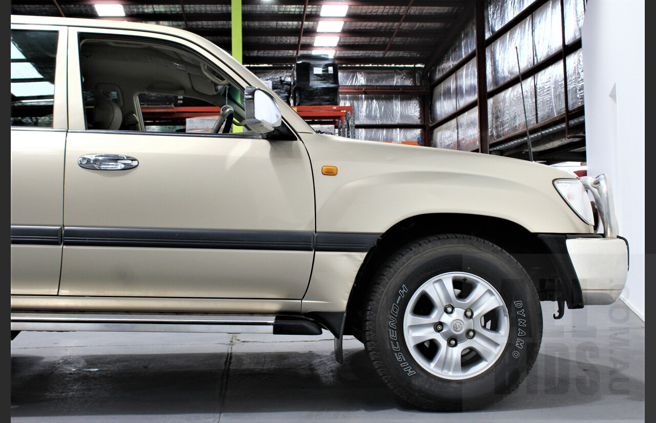5/2004 Toyota Landcruiser GXL (4x4) UZJ100R 4d Wagon Gold 4.7L V8