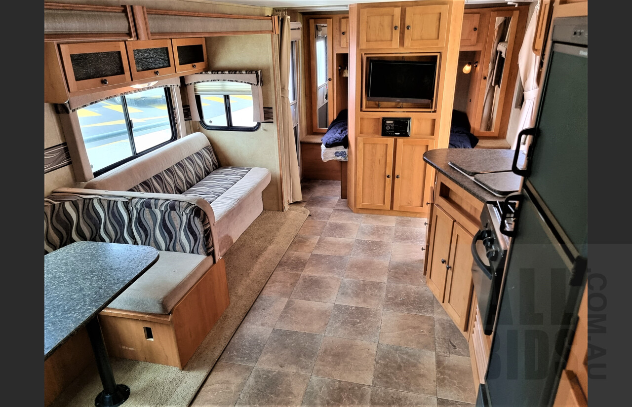 09/2012 Cruiser RV Shadow Cruiser 160BHS 28ft Twin Axle Caravan VIN: 5RXTD2628D1026106