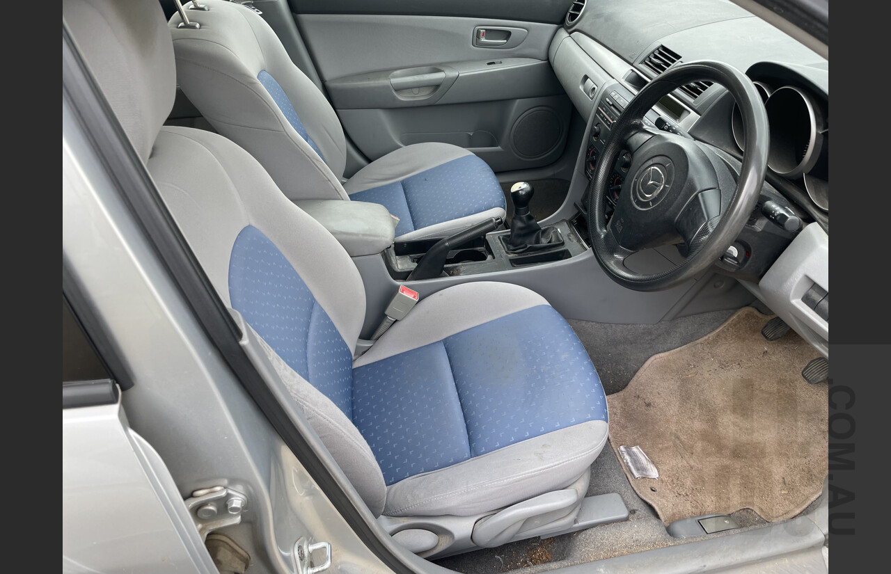 3/2004 Mazda Mazda3 NEO BK 5d Hatchback Silver  2.0L