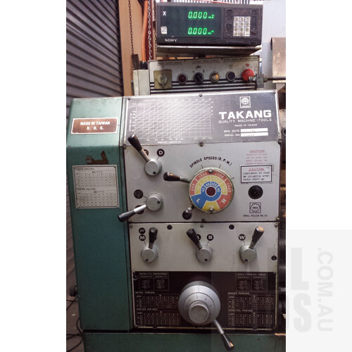 Takang TK 380GL Metal Lathe with Digital Readout, Spindle Attachments and Accessories