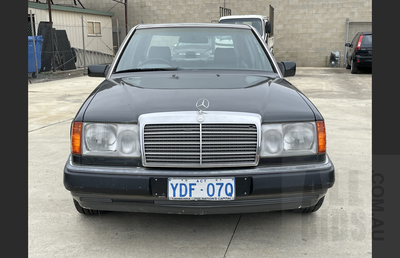 2/1993 Mercedes-Benz 320E  4d Sedan Grey 3.2L