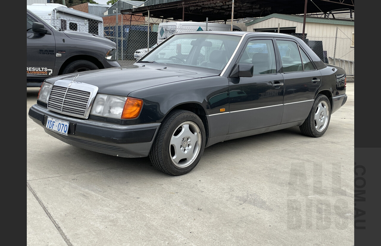 2/1993 Mercedes-Benz 320E  4d Sedan Grey 3.2L