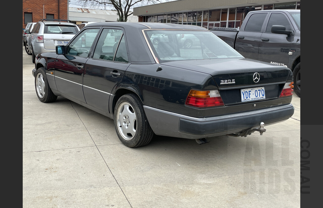 2/1993 Mercedes-Benz 320E  4d Sedan Grey 3.2L