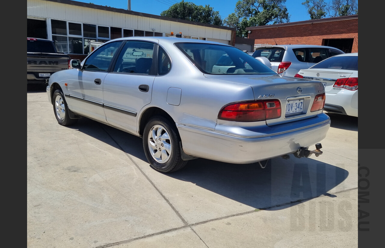 7/2002 Toyota Avalon Advantage MCX10R MKII 4d Sedan Silver 3.0L