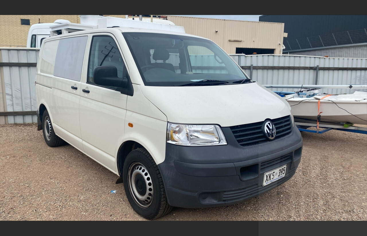 8/2006 Volkswagen Transporter (SWB) T5 Van White 2.5L Turbo Diesel