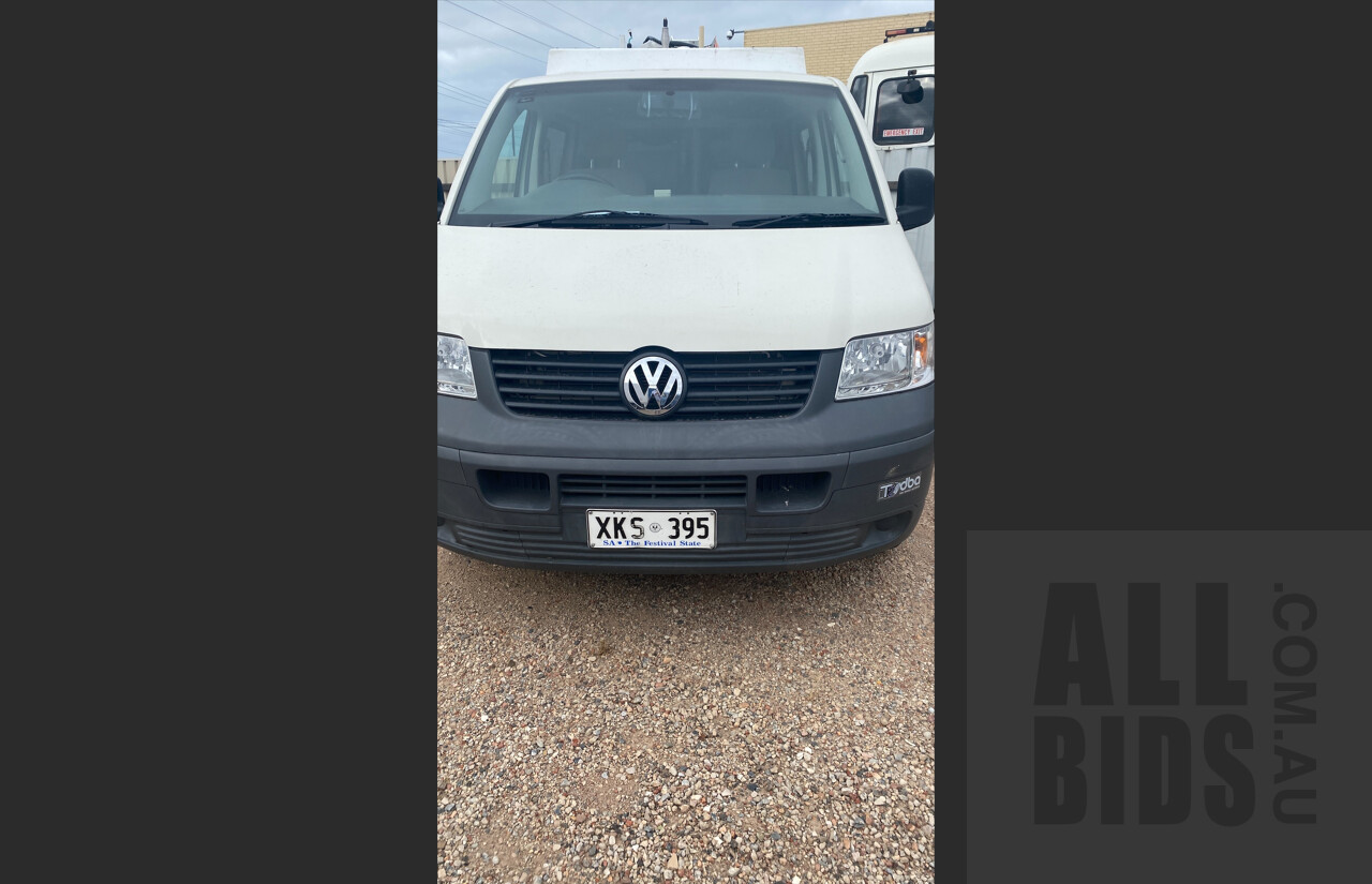 8/2006 Volkswagen Transporter (SWB) T5 Van White 2.5L Turbo Diesel