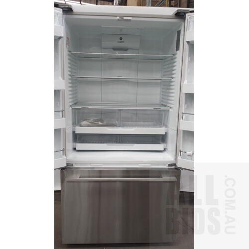 Fisher and Paykel RF610ADUX5 569 Ltr Side-by-Side Fridge-Freezer Ex Display ORP $3299