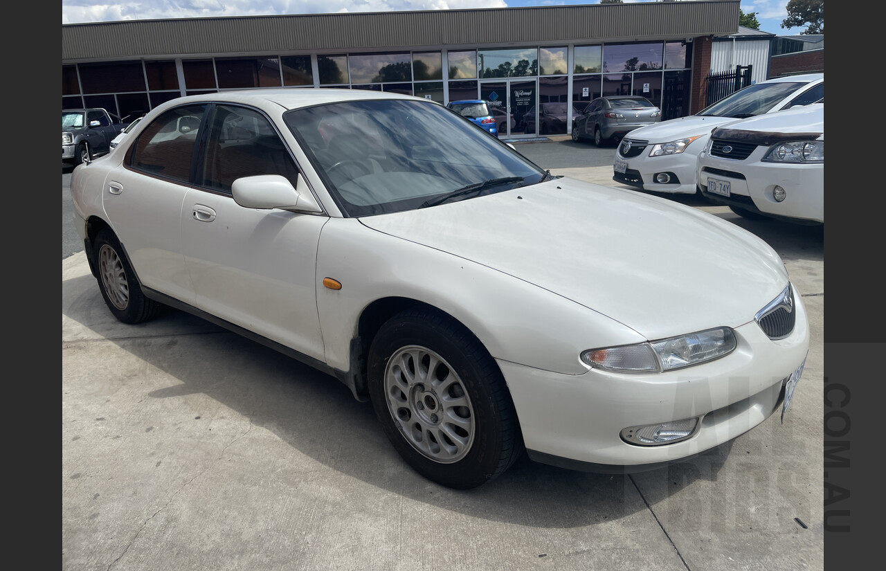 10/1994 Eunos 500 4d Sedan White 2.0L